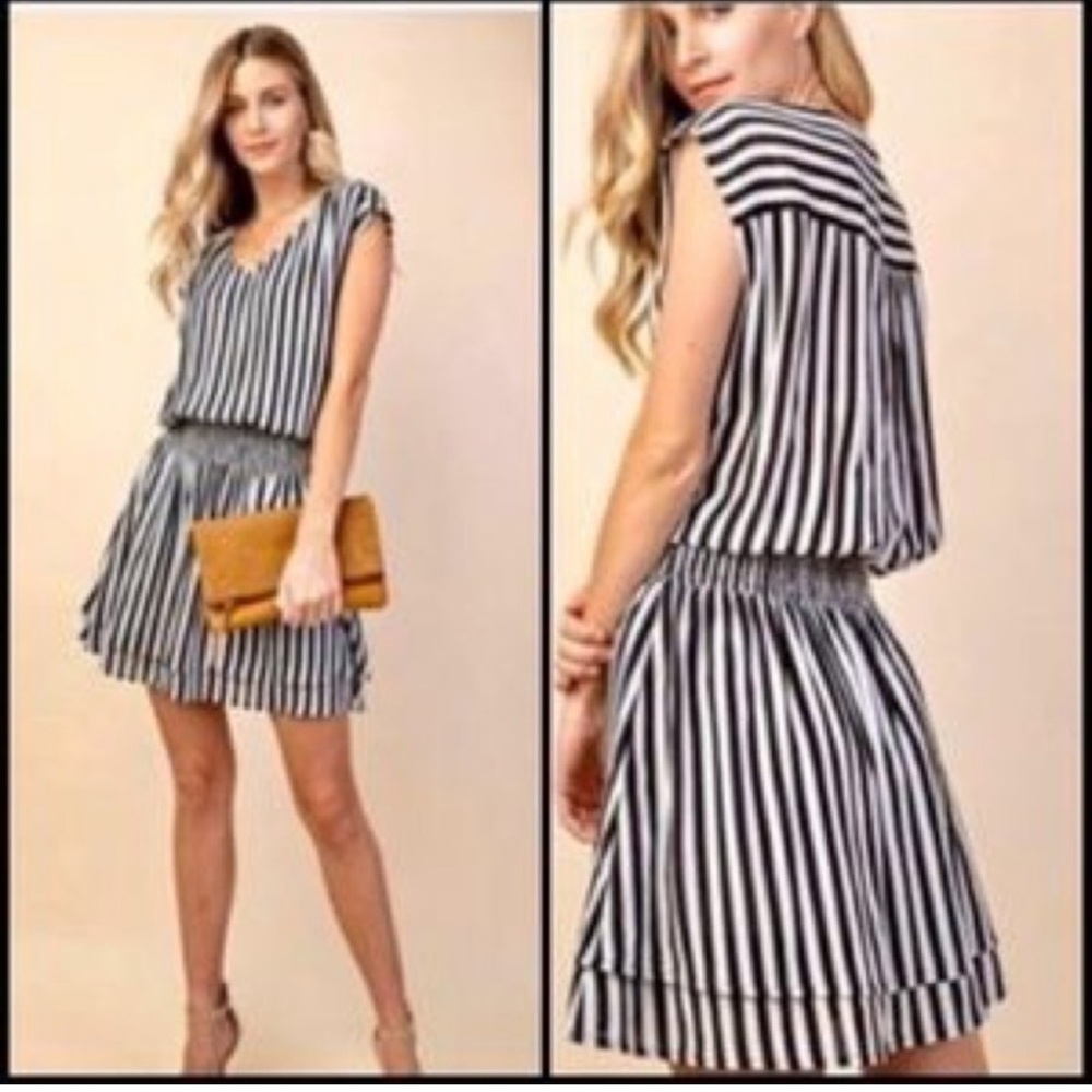Kori America Striped Drop Waist Smocked Mini Dress Casual Size Small